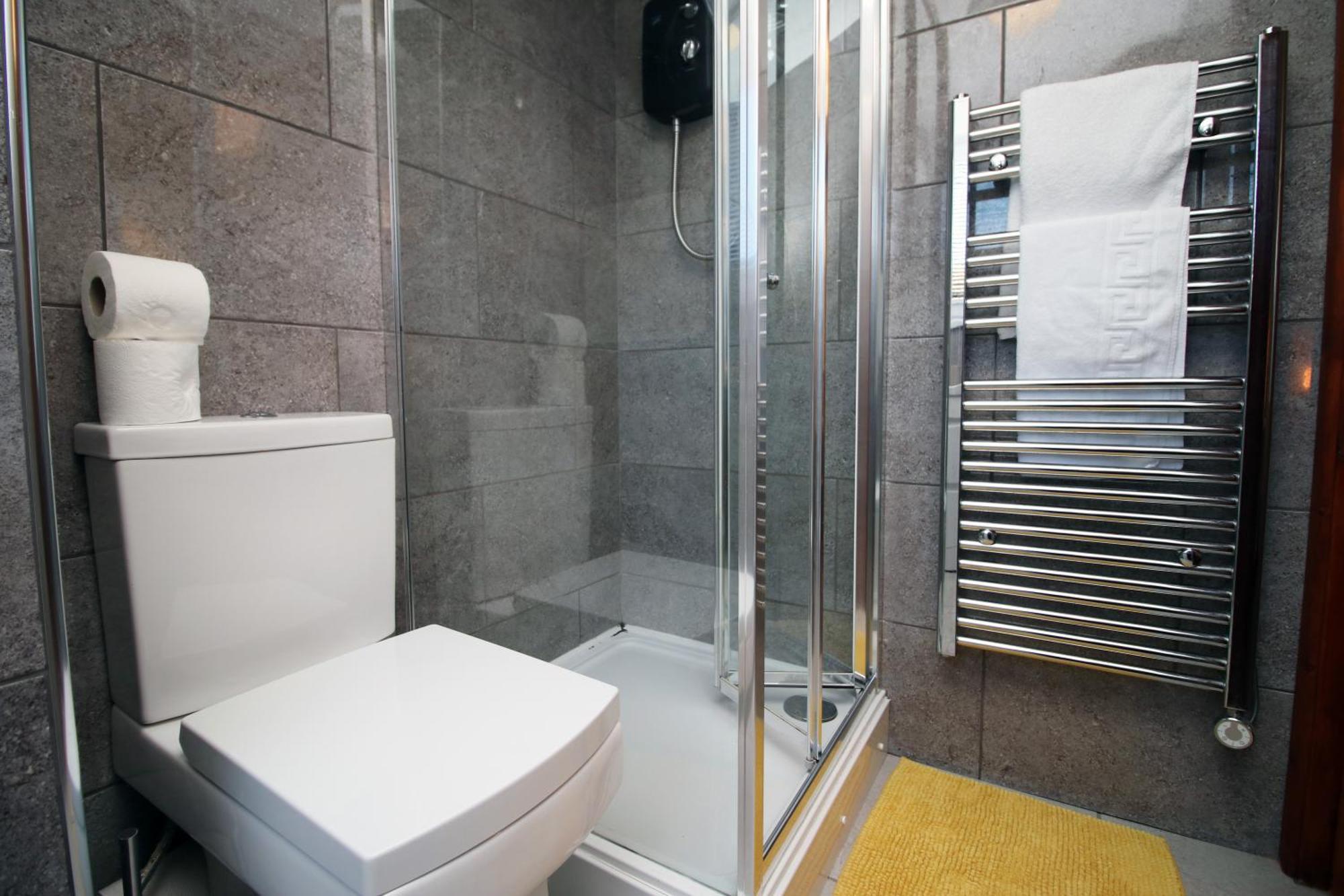 101 Walter Road Apartment