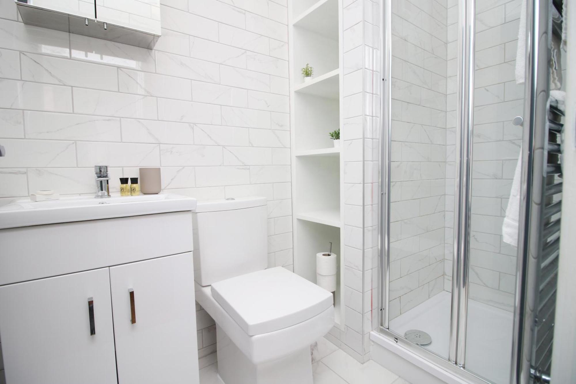 101 Walter Road Apartment *