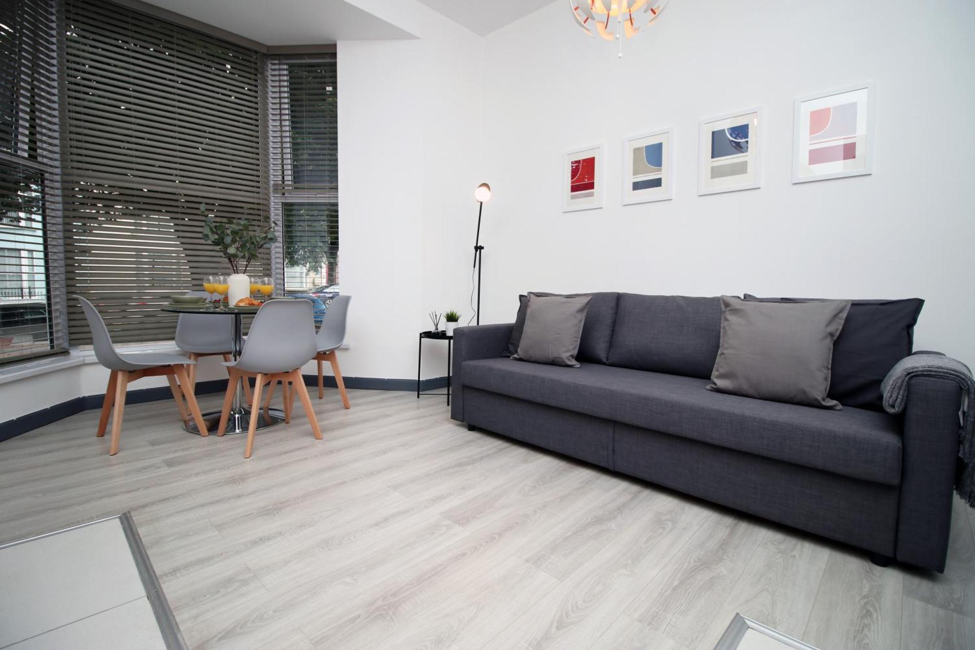 101 Walter Road Apartment Swansea